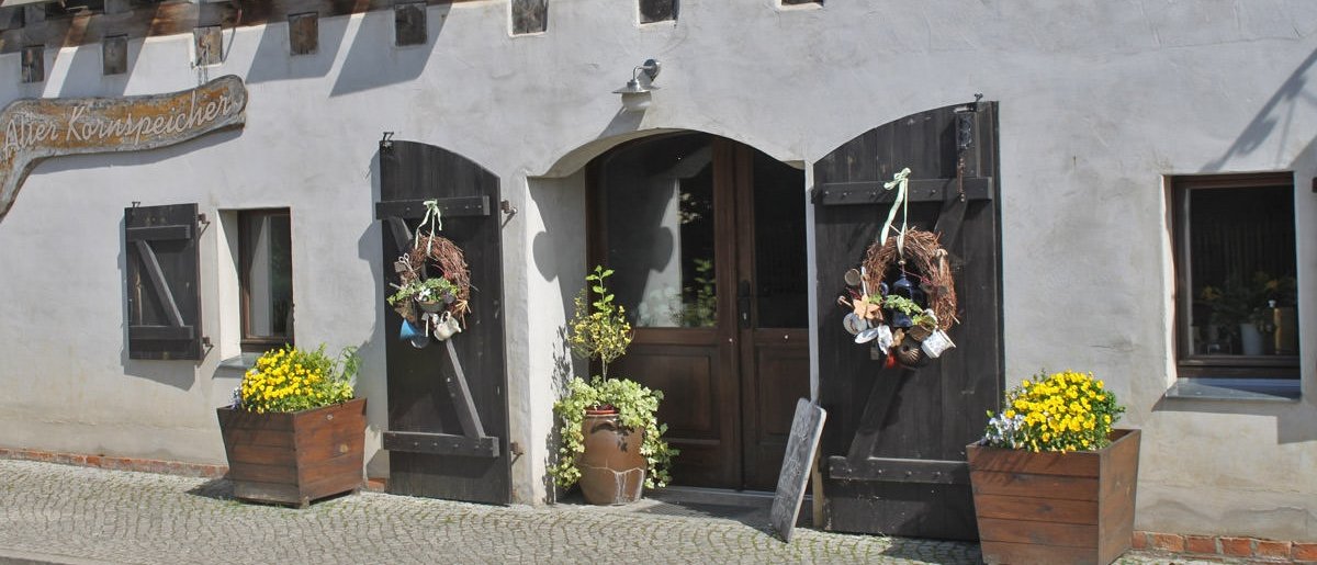 Bild ersetzen oder Bild hier ablegen web kornspeicher straupitz slider 09 org