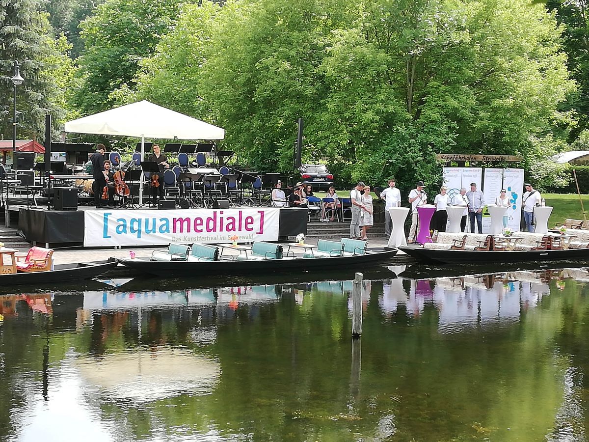 Bild ersetzen oder Bild hier ablegen Kornspeicher straupitz Aqua1