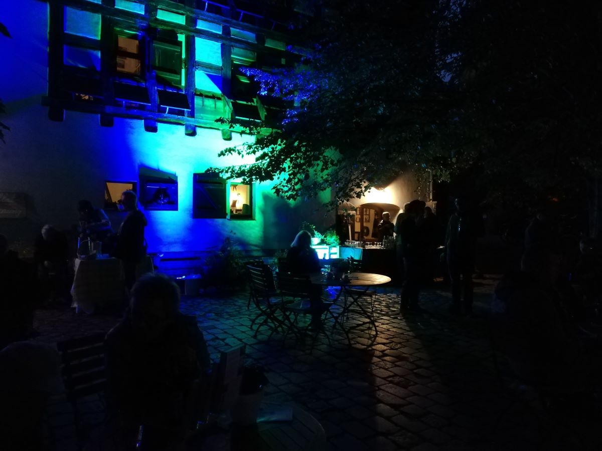 Bild ersetzen oder Bild hier ablegen Kornspeicher straupitz Aqua4