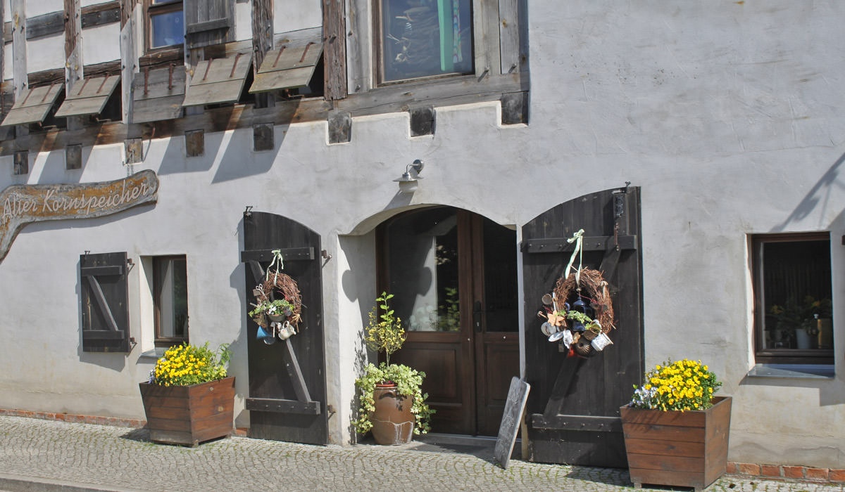 Bild ersetzen oder Bild hier ablegen Kornspeicher straupitz slider 09
